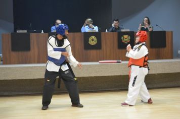 Foto - HOMENAGEM AOS PROFISSIONAIS DA EDUCAÇÃO FÍSICA