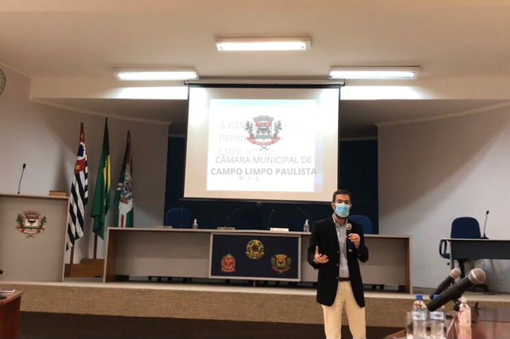 Palestra preventiva com o Dr. Carlos Henrique Costa sinaliza a importância do mês “Setembro Amarelo” aos colaboradores da Câmara Municipal  